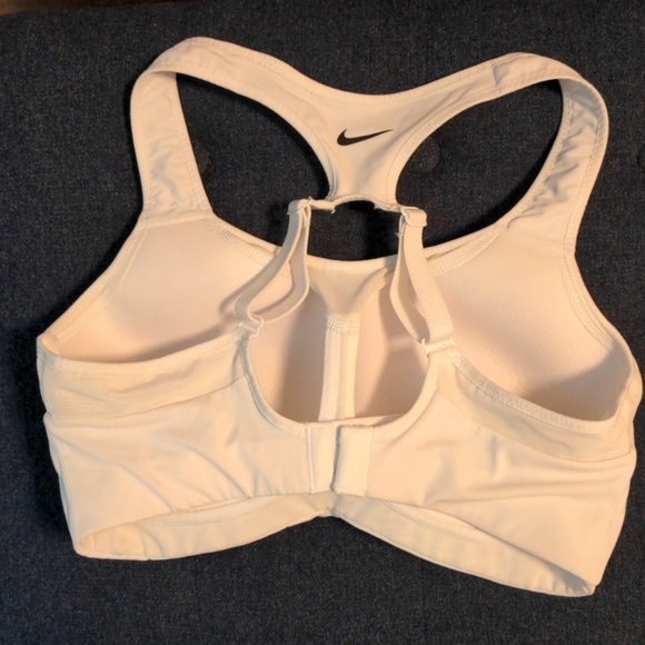 Women's Nike Dri fit pro alpha sports bra - Picture 2 of 8